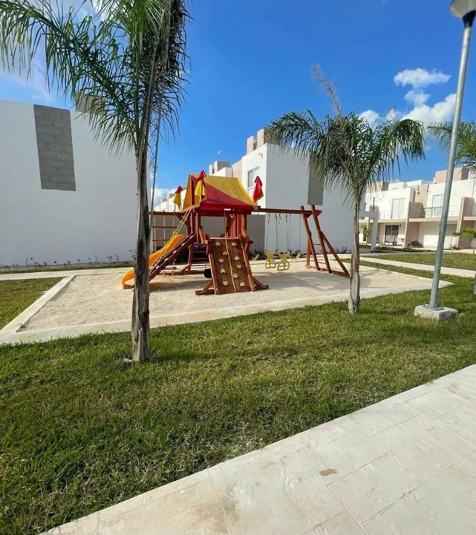 Linda Casa En Playa Del Carmen Villa 0*,